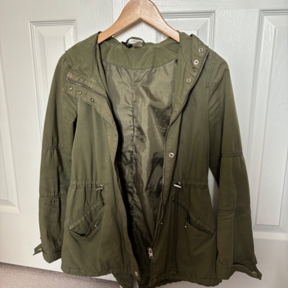 Green Bomber Jacket H&M - Picture 3 of 3